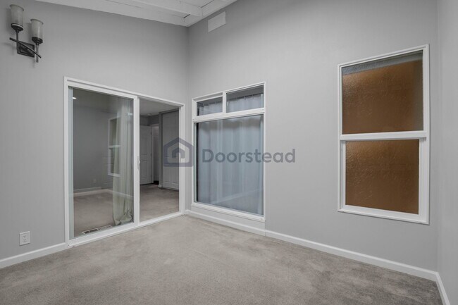 Building Photo - 1492 Via Cancion