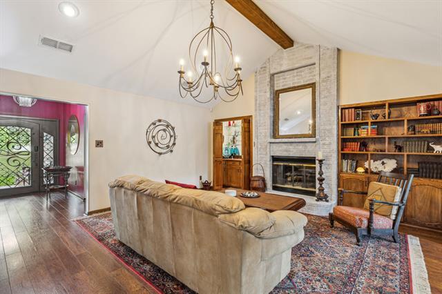 Building Photo - 2407 N Carroll Ave