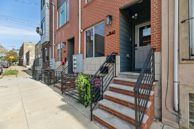 Building Photo - 1847 E Huntingdon St