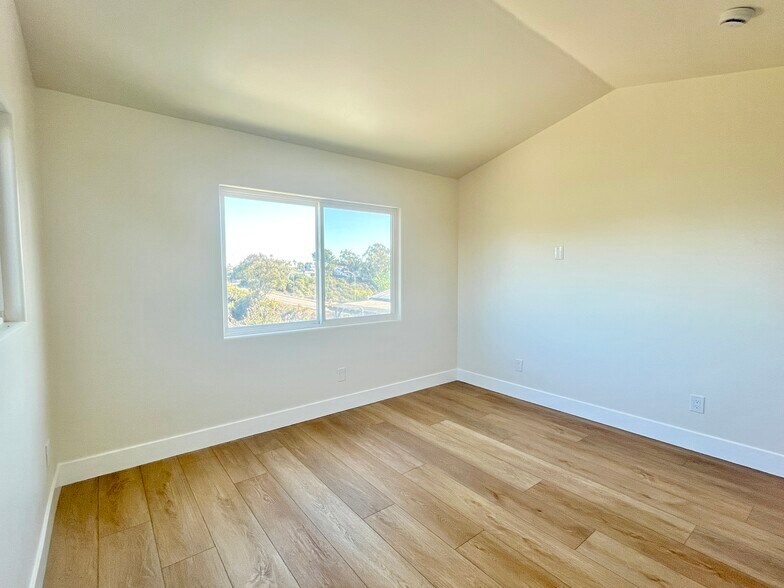 Building Photo - 2727 30th St