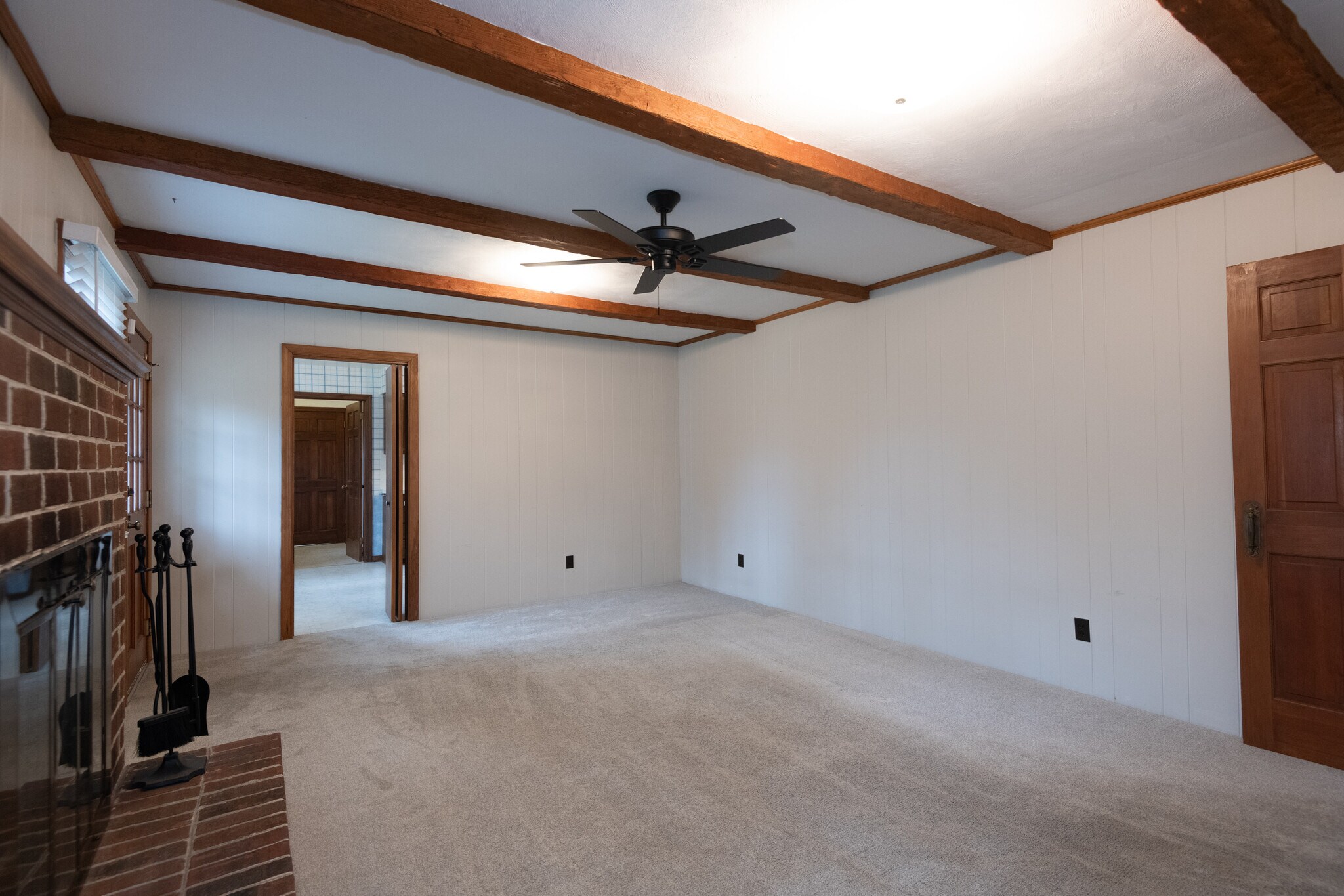 Building Photo - 561 Summit Ridge Dr