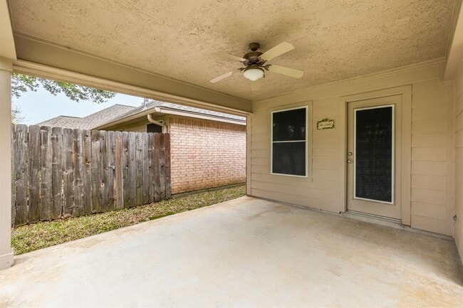 Building Photo - 10459 Parkside Dr