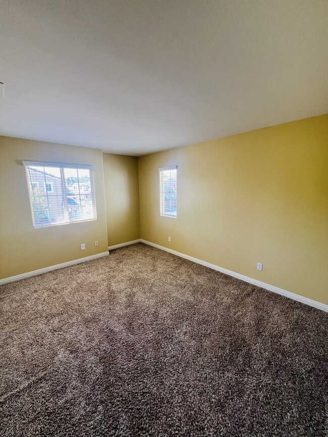 Building Photo - 32382 Gardenvail Dr