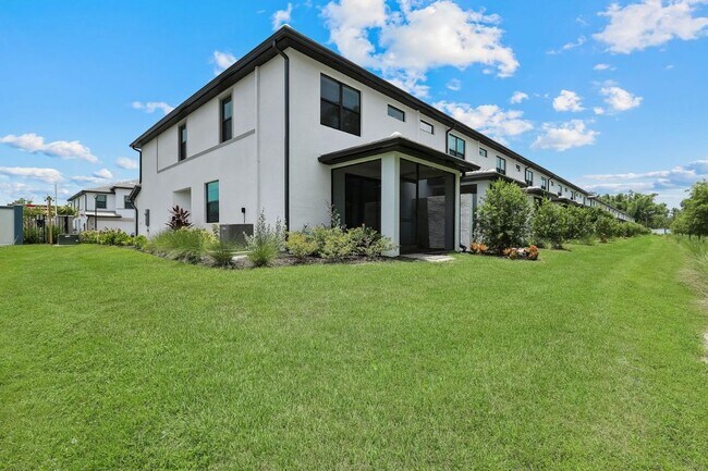 Building Photo - 27907 Radiant Ct