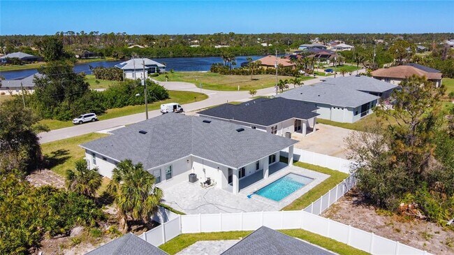 Building Photo - 159 Antilla Dr
