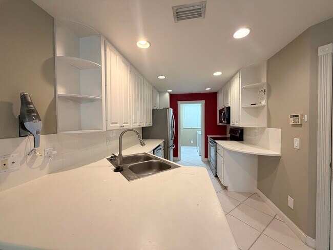 Building Photo - 2205 Telogia Ct