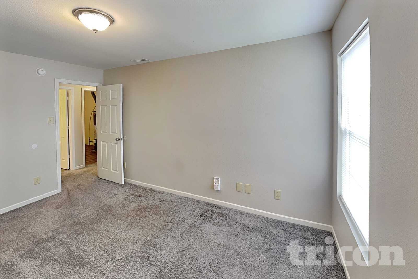 Building Photo - 2609 Woodfield Blvd