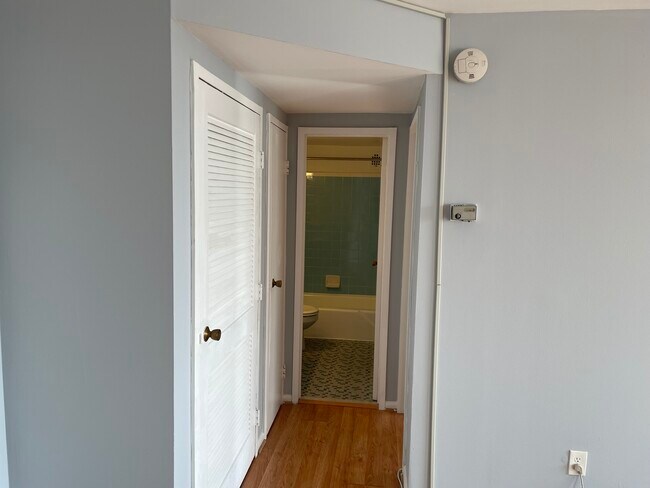 Building Photo - 3450 Toledo Ter