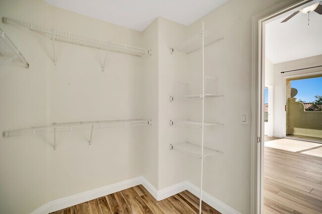 Building Photo - 6463 Zuma View Pl