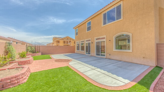 Building Photo - Gorgeous 5 bedroom home in Southern Highlands area