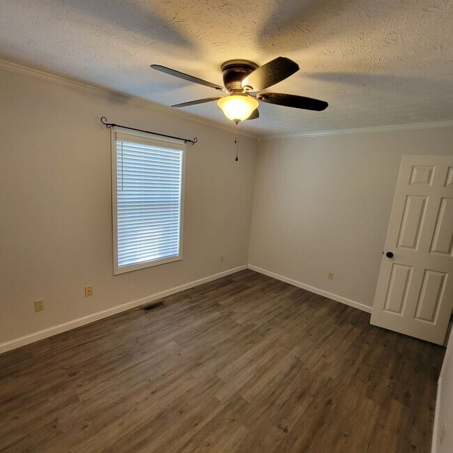 Building Photo - 3 Bed, 2 Bath Rental Home-Cookeville