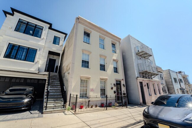 Building Photo - 234 70th St