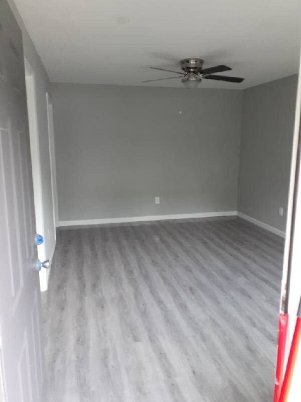 Building Photo - 523 Sleepy Hollow Rd