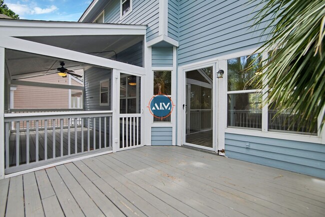 Building Photo - Beautifully Renovated Home in The Gatherin...