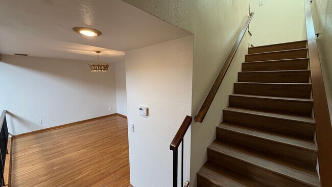 Building Photo - DESIRABLE TWO BEDROOM TWO BATH HOME IN STUDIO CITY