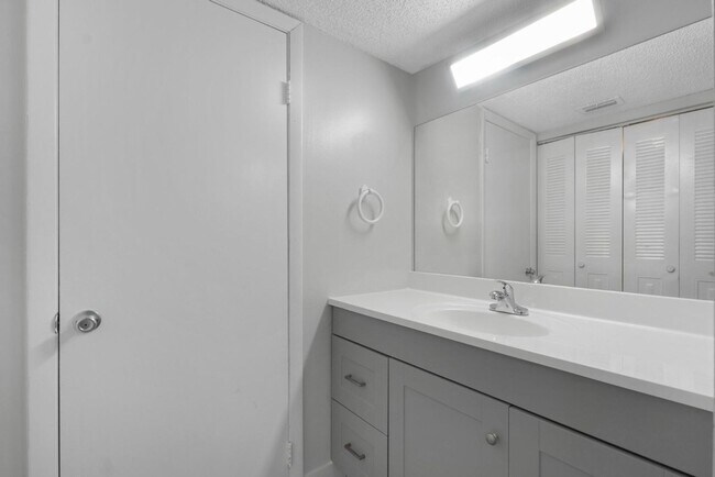 Building Photo - 9166 W Atlantic Blvd