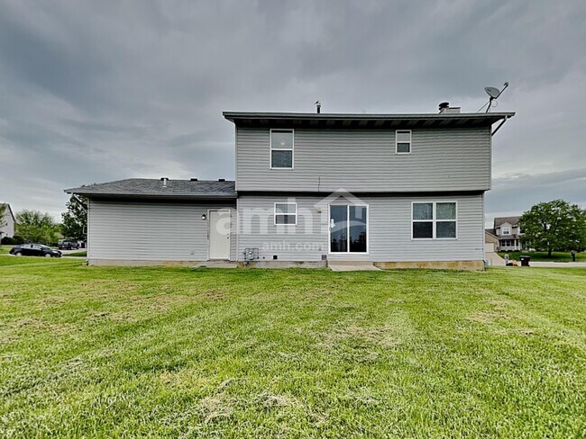 Building Photo - 6585 Taylor Trace Ln