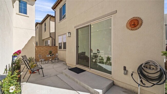 Building Photo - 16282 Meadowhouse Ave