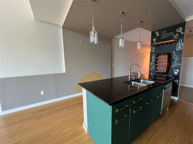 Building Photo - 4040 N Hall St