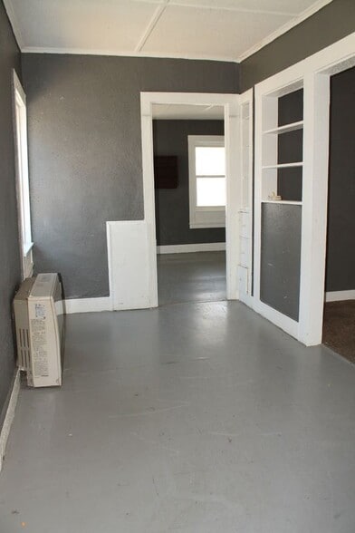 Building Photo - 12 Gold St