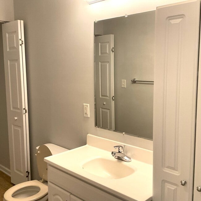Building Photo - Home with 3 Bedrooms, 2 Baths with 2 Car G...