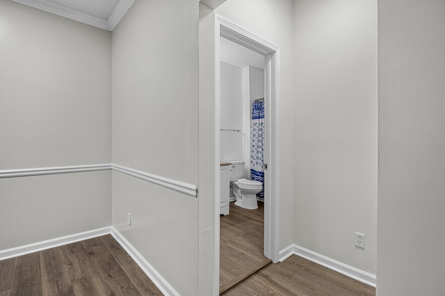 Building Photo - 4104 Walden Park Dr