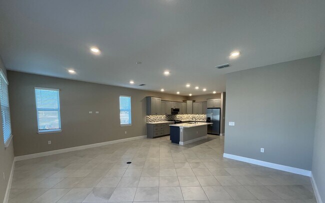 Building Photo - Brand New Home with all the upgrades in an all families community