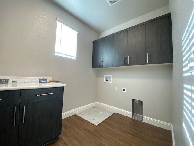 Building Photo - Modern 4bd/3ba 1930 sq. ft. home in Rancho Cordova!