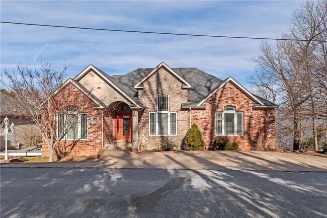 Building Photo - 38 Riviera Dr