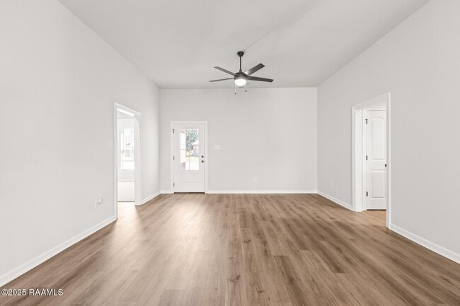 Building Photo - 207 Barnsley Dr
