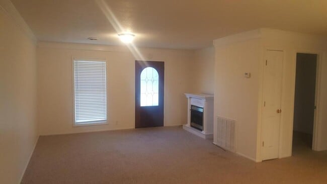 Primary Photo - 8072 W Van Hook St