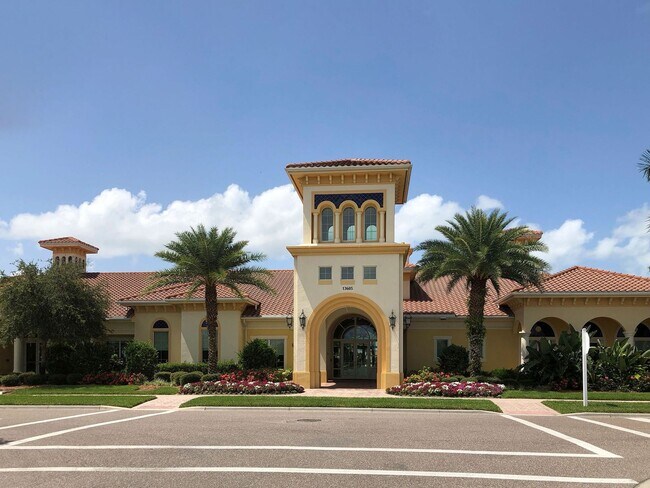 Building Photo - 2 bedroom, 2 bathroom attached villa home ...