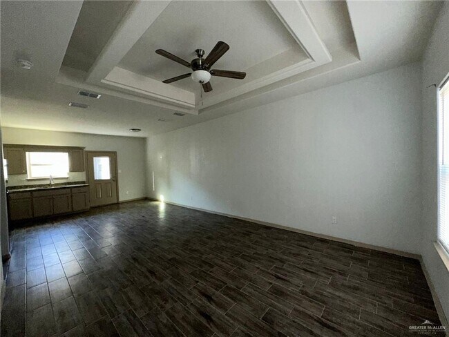 Building Photo - 15 Bahamas Dr