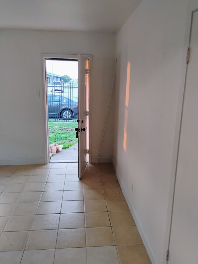 Building Photo - 3002 Market St