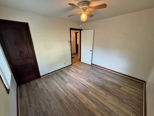 Building Photo - Two Bedroom Home