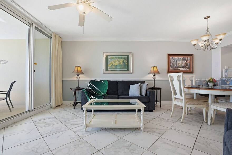 Building Photo - 14825C2 Front Beach Rd