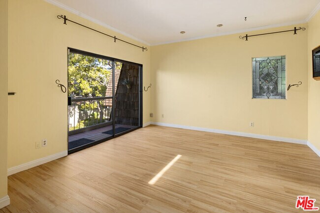 Building Photo - 13360 Maxella Ave