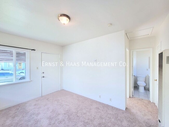 Building Photo - 3031 E 65th St