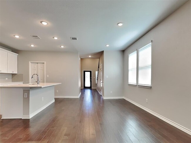 Building Photo - 142 Yellowbark St