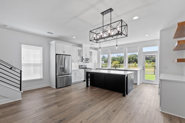 Building Photo - 5643 Fletcher Oaks Dr