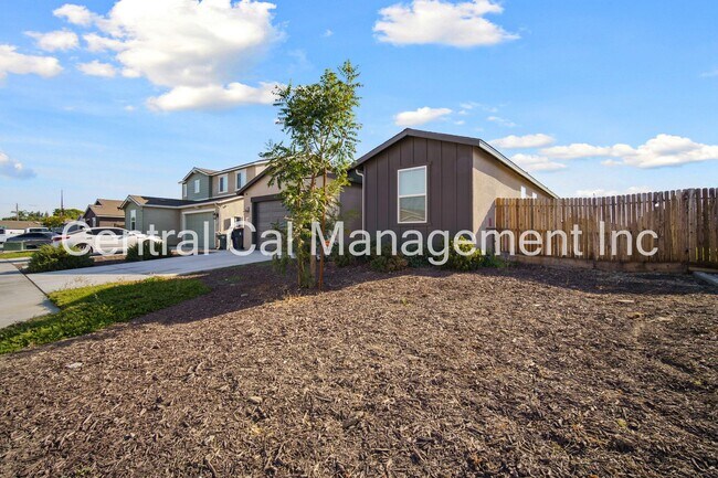 Building Photo - 6618 Glacier Bay St