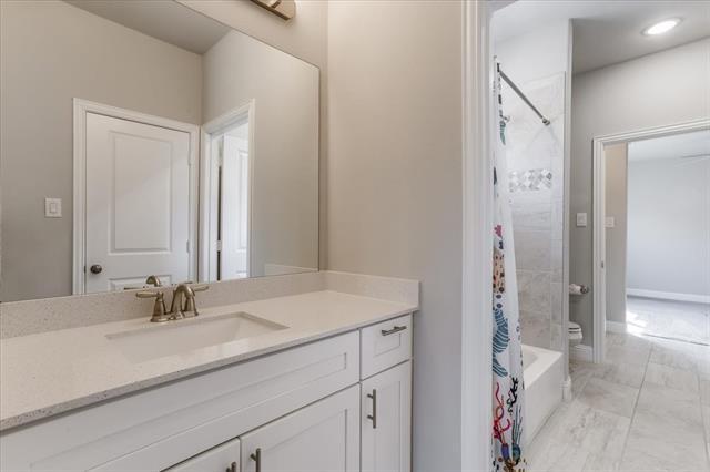 Building Photo - 17553 Sequoia Dr