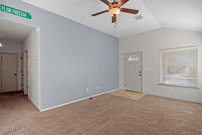 Building Photo - 11648 Flor Freesia Dr