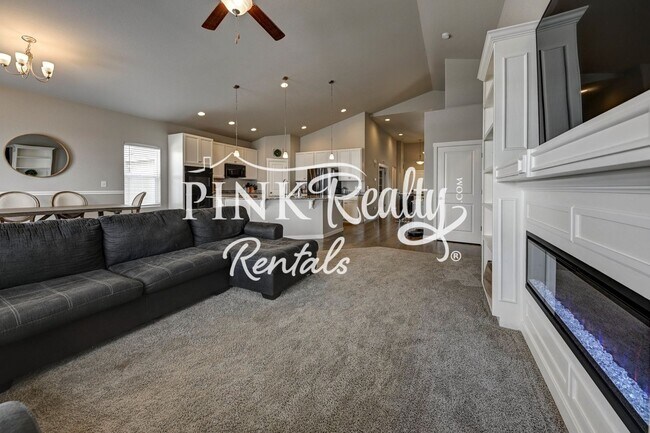 Building Photo - 1407 Grand Overlook St