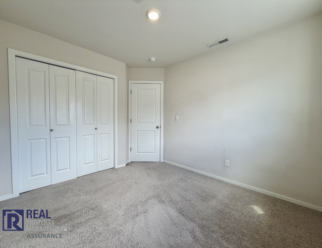 Building Photo - Modern 3BR/2.5BA Townhome in Cornelius – Bonus Loft, 2-Car Garage & Move-In Ready!