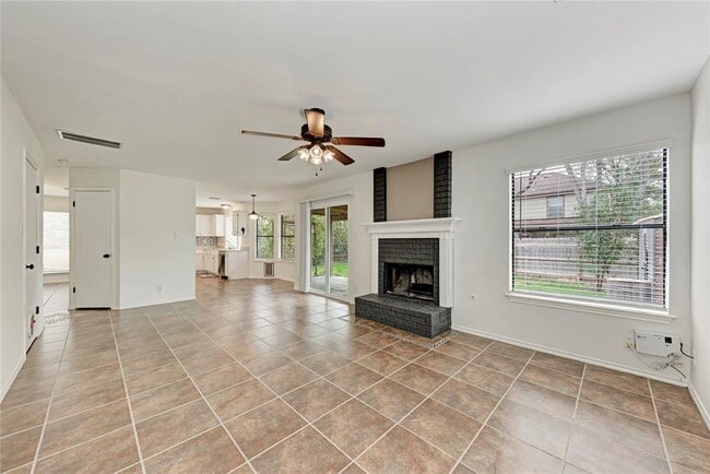 Building Photo - 1009 Riverlawn Dr