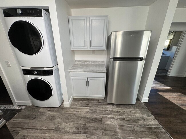 Building Photo - Fully Renovated 3BR Home | New HVAC + Washer/Dryer + Stainless Appliances | Designer Finishes | O...