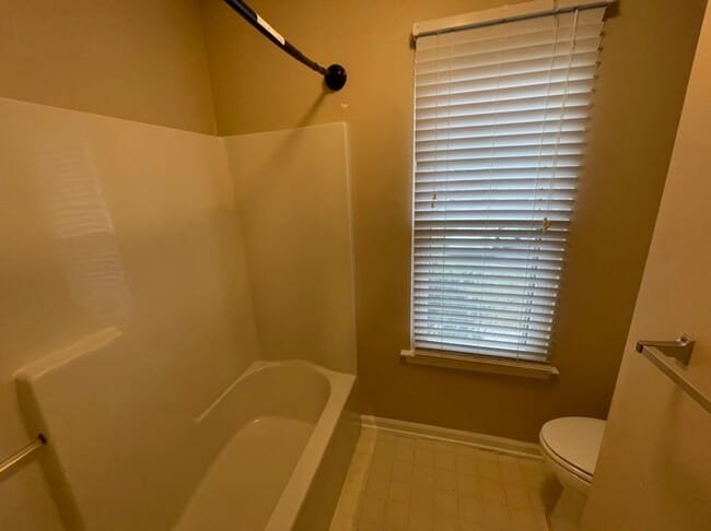 Building Photo - Charming 3 Bedroom House in Chapel Hill!
