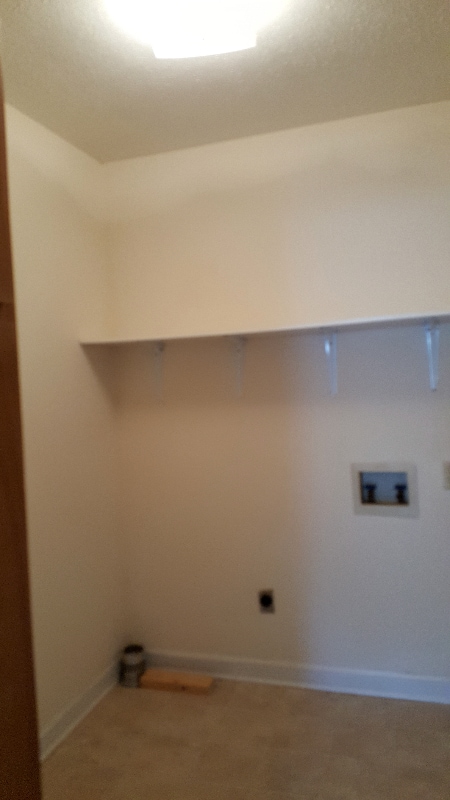 Building Photo - 609 Windcrest Dr