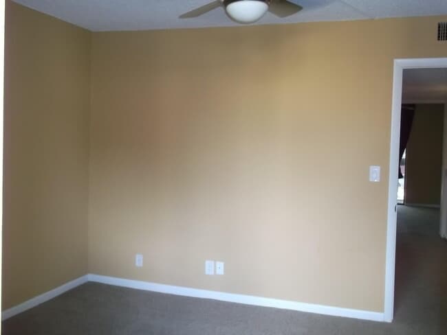 Building Photo - 743 SE 1st Way